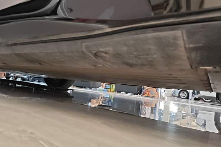 Used XPeng G6 2023 700 Four-Wheel Drive Performance Max Left Side Sill