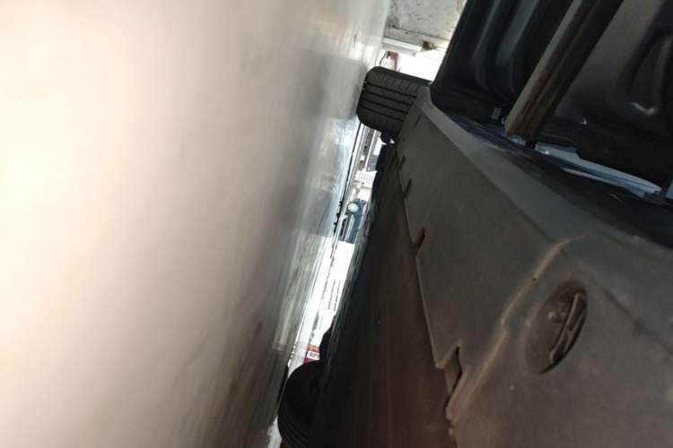Used XPeng G6 2023 580 Long-Range Max Left Side Sill