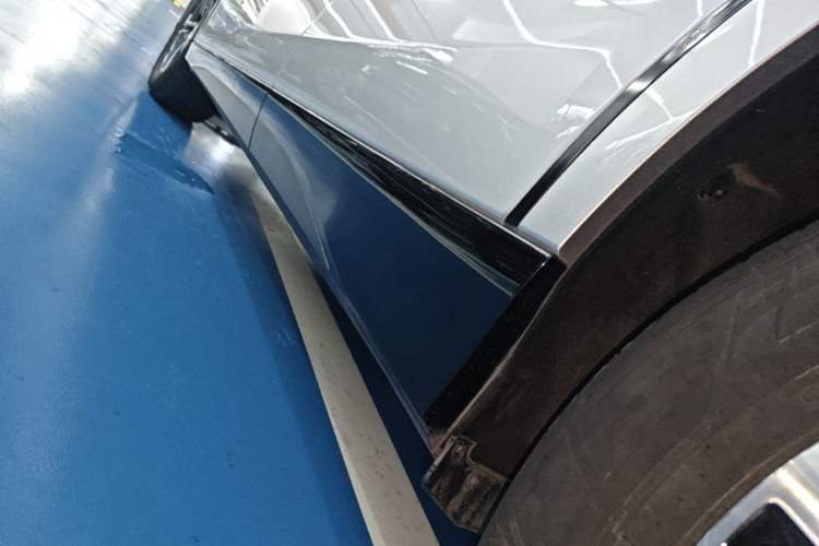 Used XPeng G6 2023 580 Long-Range Pro Left Side Sill