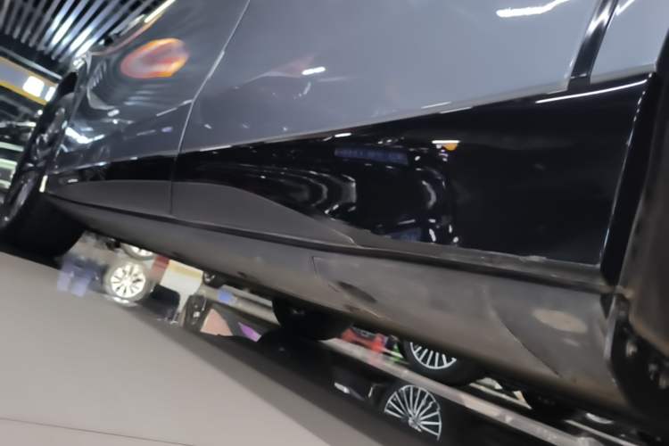 Used XPeng G6 2023 755 Ultra-Long Range Pro Left Side Sill