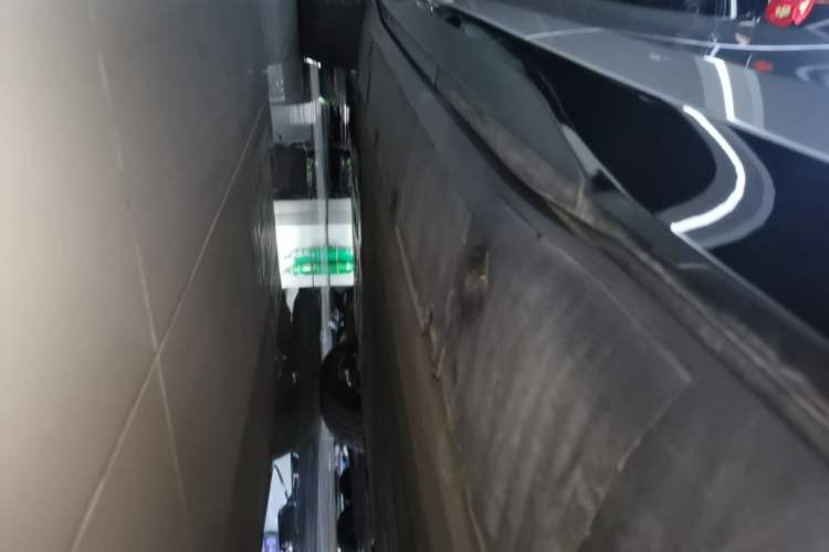 Used XPeng G6 2023 580 Long-Range Max Left Side Sill