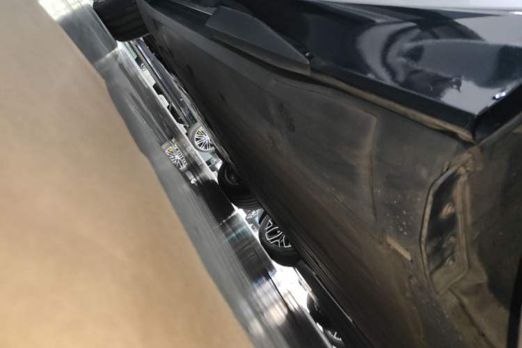 Used XPeng G6 2023 755 Ultra-Long Range Max Left Side Sill