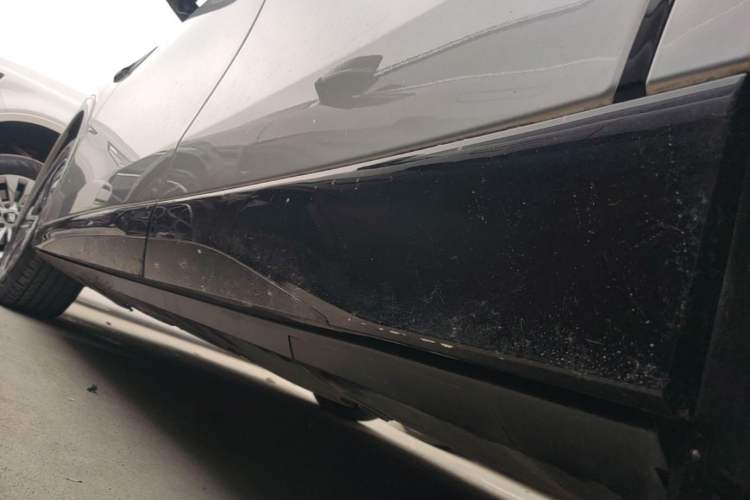 Used XPeng G6 2023 580 Long-Range Pro Left Side Sill