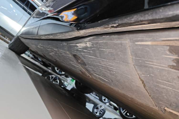 Used XPeng G6 2023 580 Long-Range Max Left Side Sill
