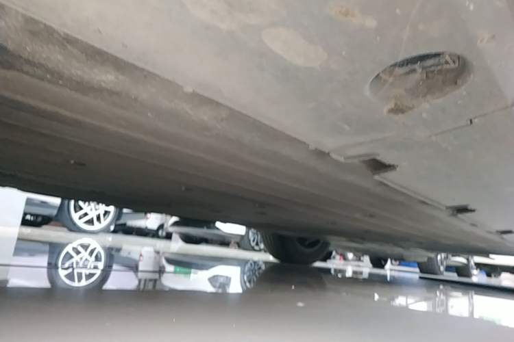 Used XPeng G6 2023 580 Long-Range Max Left Side Sill