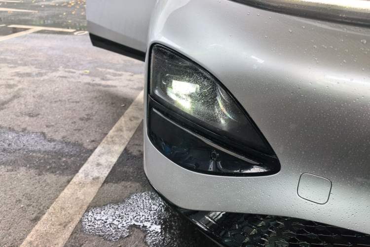Used XPeng G6 2023 580 Long-Range Pro Right Front Headlight