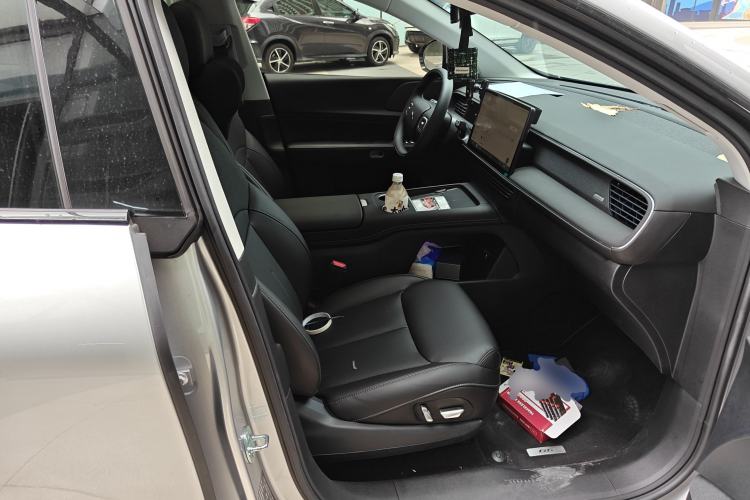 Used XPeng G6 2023 580 Long-Range Pro Right Front Seat