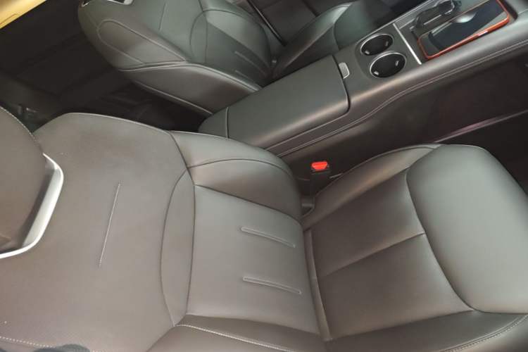 Used XPeng G6 2023 580 Long-Range Pro Right Front Seat