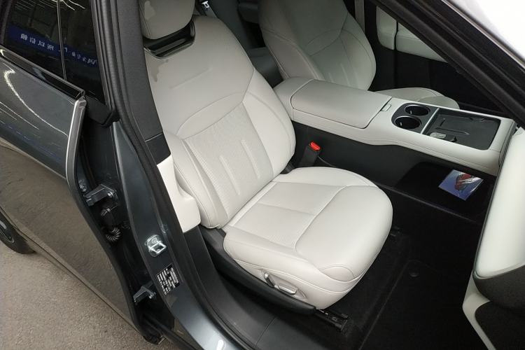 Used XPeng G6 2023 755 Ultra-Long Range Pro Right Front Seat