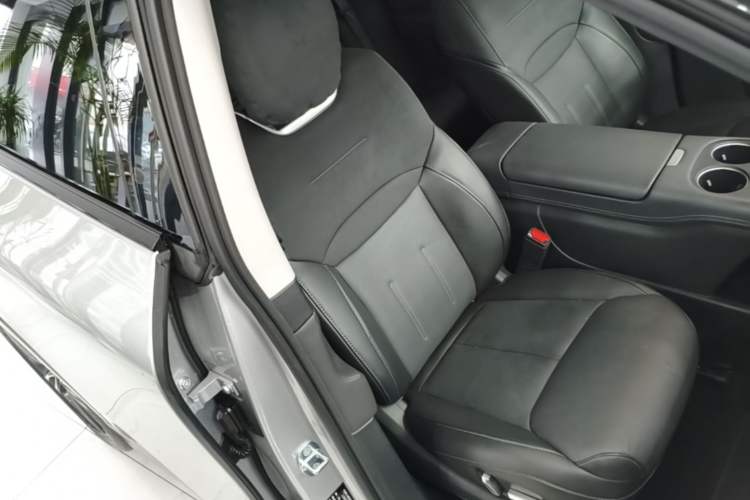 Used XPeng G6 2023 755 Ultra-Long Range Max Right Front Seat
