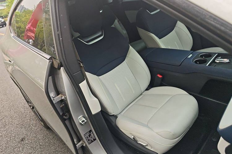 Used XPeng G6 2023 755 Ultra-Long Range Max Right Front Seat
