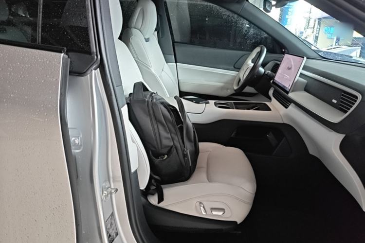 Used XPeng G6 2023 755 Ultra-Long Range Max Right Front Seat