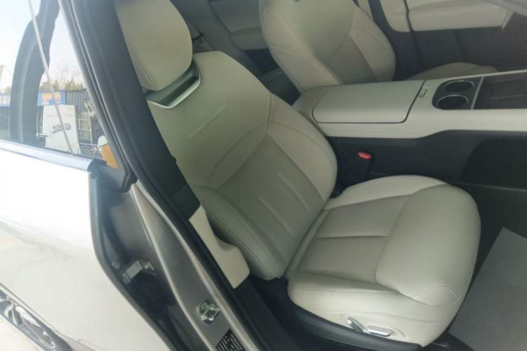 Used XPeng G6 2023 580 Long-Range Pro Right Front Seat