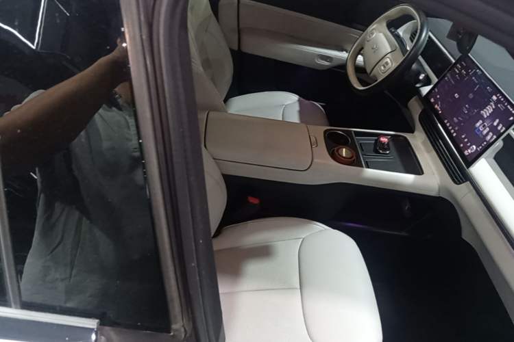Used XPeng G6 2023 755 Ultra-Long Range Max Right Front Seat