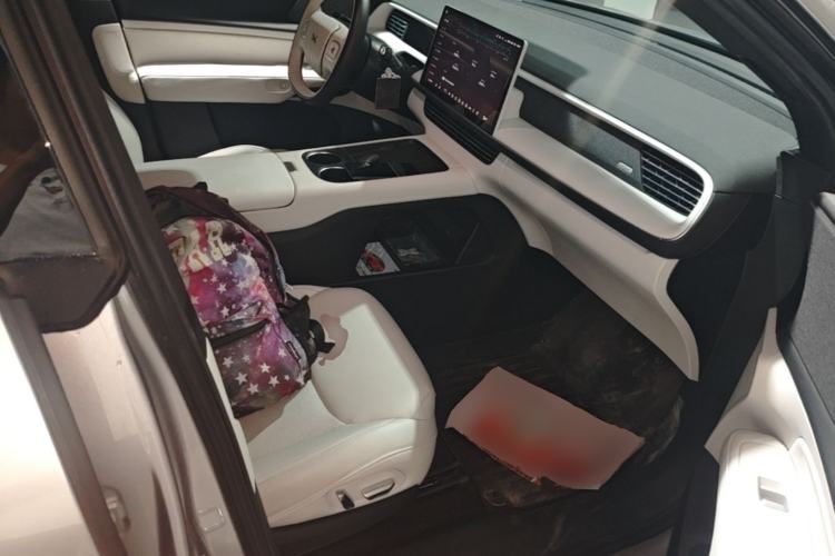 Used XPeng G6 2023 580 Long-Range Pro Right Front Seat