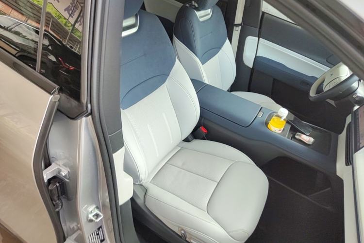 Used XPeng G6 2023 700 Four-Wheel Drive Performance Max Right Front Seat