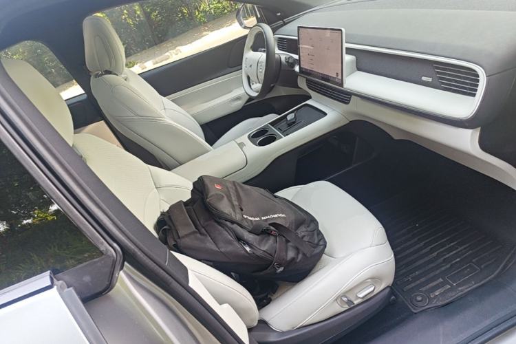 Used XPeng G6 2023 755 Ultra-Long Range Max Right Front Seat
