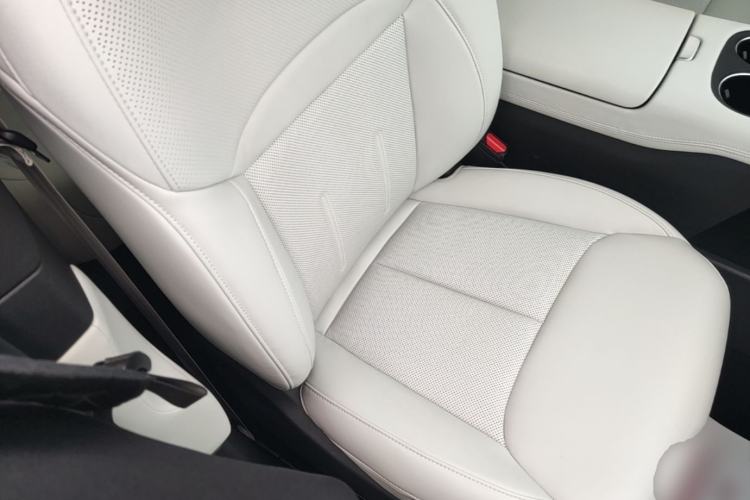 Used XPeng G6 2023 580 Long-Range Pro Right Front Seat