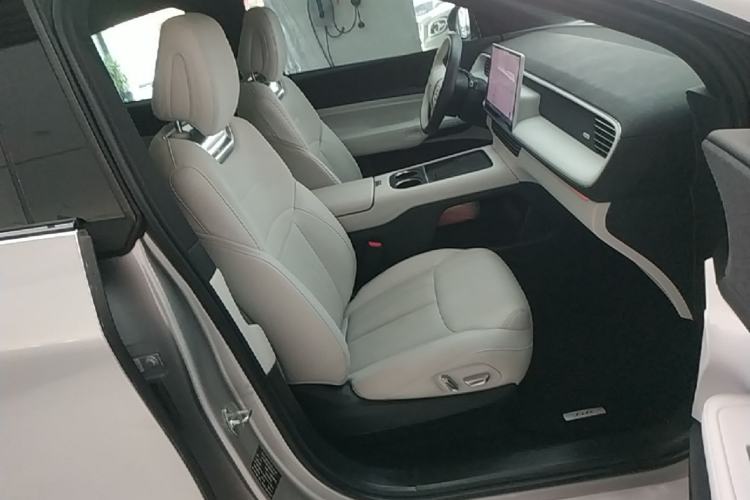 Used XPeng G6 2023 755 Ultra-Long Range Pro Right Front Seat