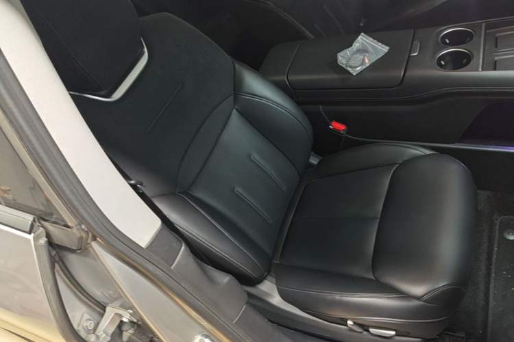 Used XPeng G6 2023 580 Long-Range Pro Right Front Seat