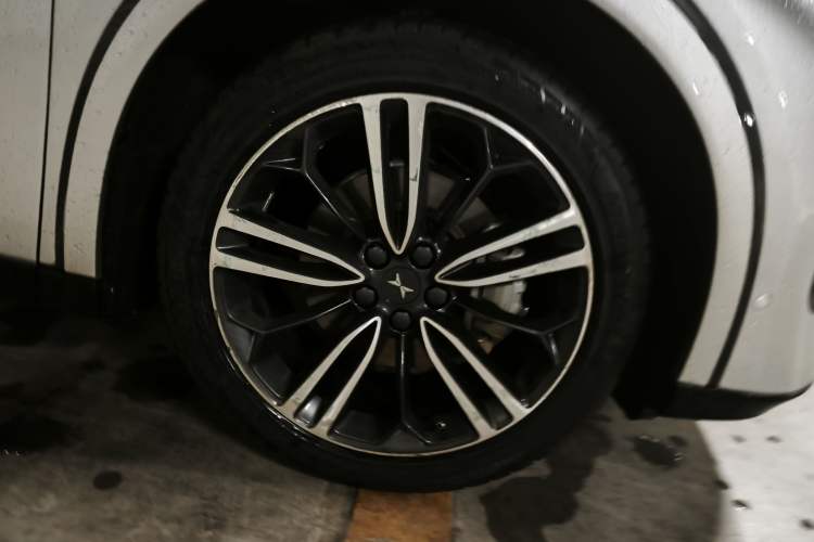 Used XPeng G6 2023 580 Long-Range Pro Right Front Wheel Hub