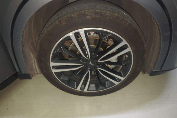 Used XPeng G6 2023 755 Ultra-Long Range Pro Right Front Wheel Hub