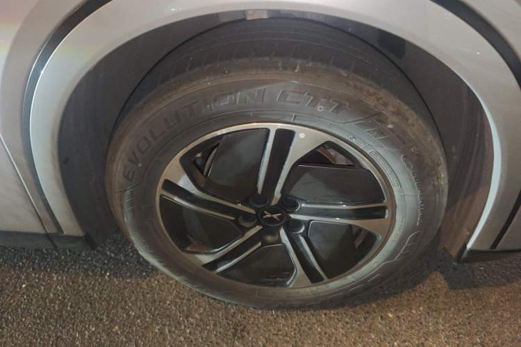 Used XPeng G6 2023 580 Long-Range Max Right Front Wheel Hub