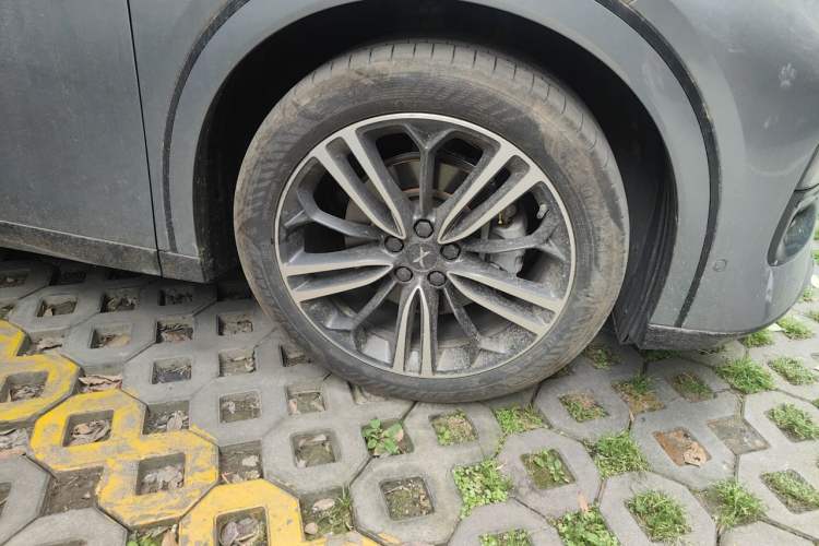 Used XPeng G6 2023 580 Long-Range Max Right Front Wheel Hub