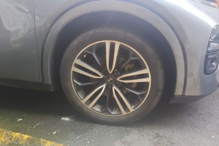 Used XPeng G6 2023 755 Ultra-Long Range Max Right Front Wheel Hub