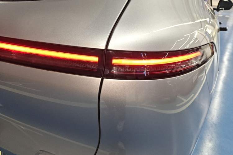Used XPeng G6 2023 580 Long-Range Pro Right Rear Taillight