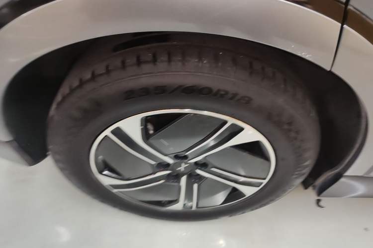 Used XPeng G6 2023 580 Long-Range Pro Right Rear Wheel Hub