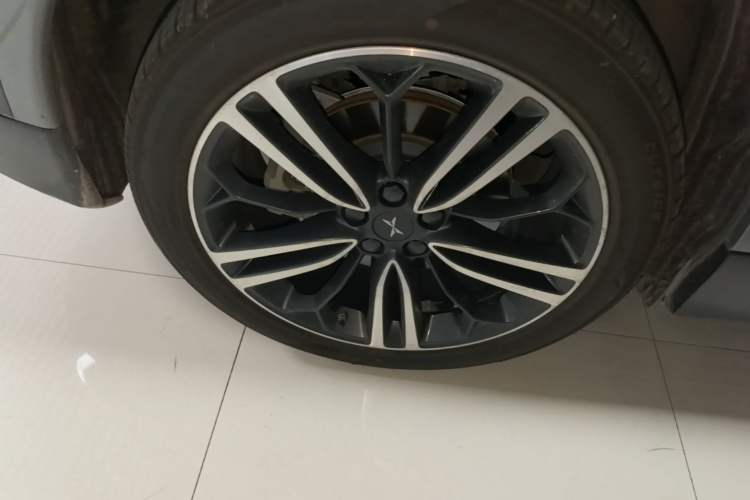 Used XPeng G6 2023 755 Ultra-Long Range Pro Right Rear Wheel Hub
