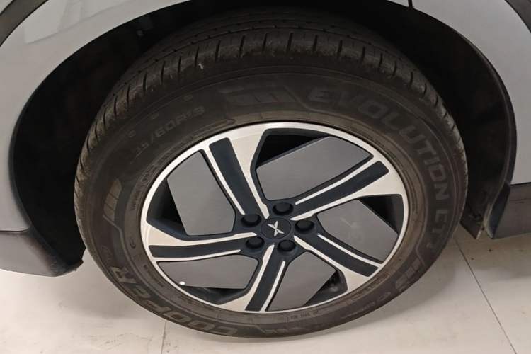Used XPeng G6 2023 580 Long-Range Max Right Rear Wheel Hub