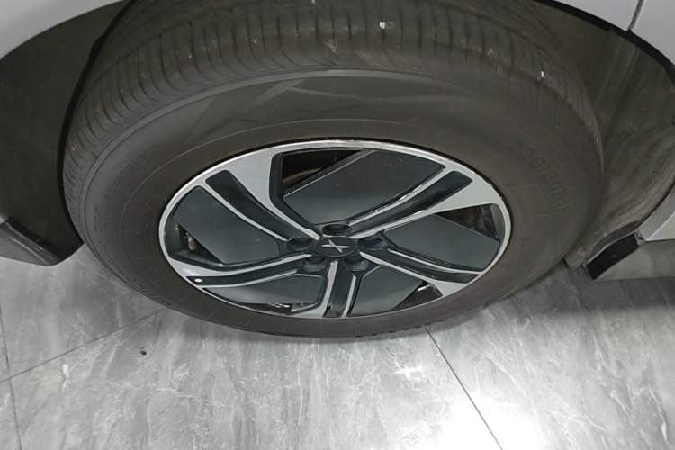 Used XPeng G6 2023 580 Long-Range Max Right Rear Wheel Hub