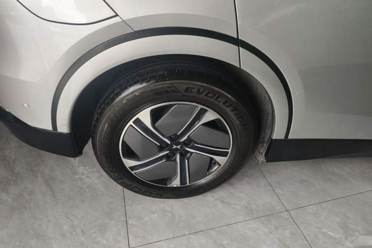 Used XPeng G6 2023 580 Long-Range Max Right Rear Wheel Hub