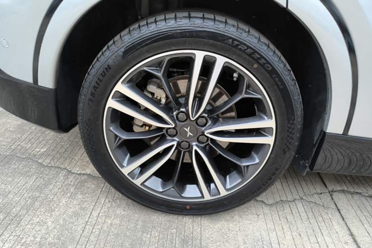 Used XPeng G6 2023 755 Ultra-Long Range Pro Right Rear Wheel Hub
