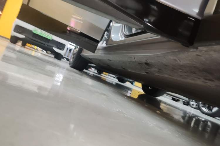 Used XPeng G6 2023 580 Long-Range Pro Right Side Sill