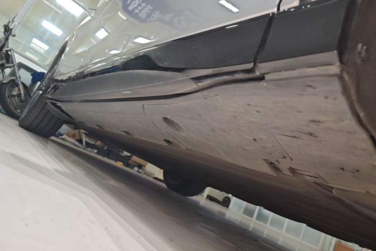 Used XPeng G6 2023 700 Four-Wheel Drive Performance Max Right Side Sill
