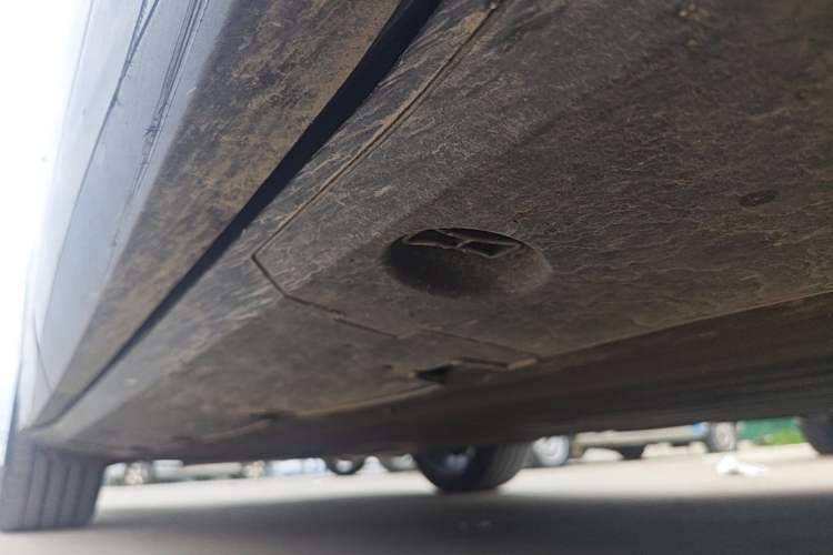 Used XPeng G6 2023 755 Ultra-Long Range Max Right Side Sill