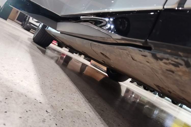 Used XPeng G6 2023 755 Ultra-Long Range Pro Right Side Sill