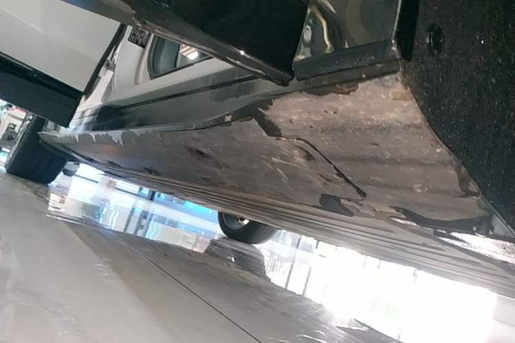 Used XPeng G6 2023 755 Ultra-Long Range Pro Right Side Sill