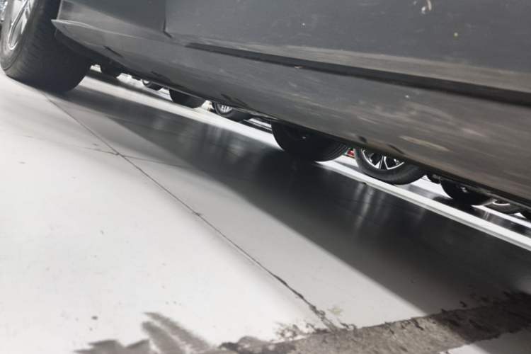 Used XPeng G6 2023 755 Ultra-Long Range Pro Right Side Sill