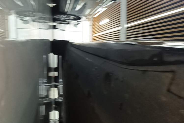 Used XPeng G6 2023 755 Ultra-Long Range Max Right Side Sill