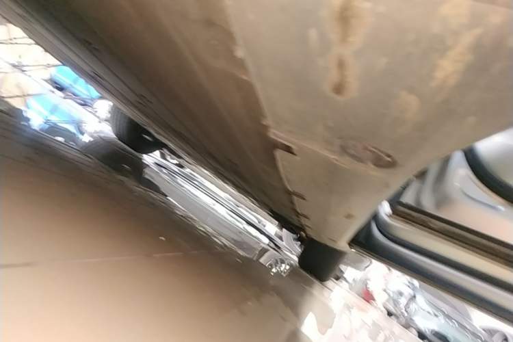 Used XPeng G6 2023 580 Long-Range Max Right Side Sill