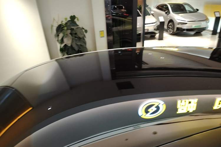 Used XPeng G6 2023 755 Ultra-Long Range Pro Roof