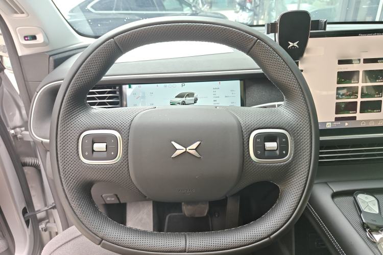 Used XPeng G6 2023 580 Long-Range Pro Steering Wheel