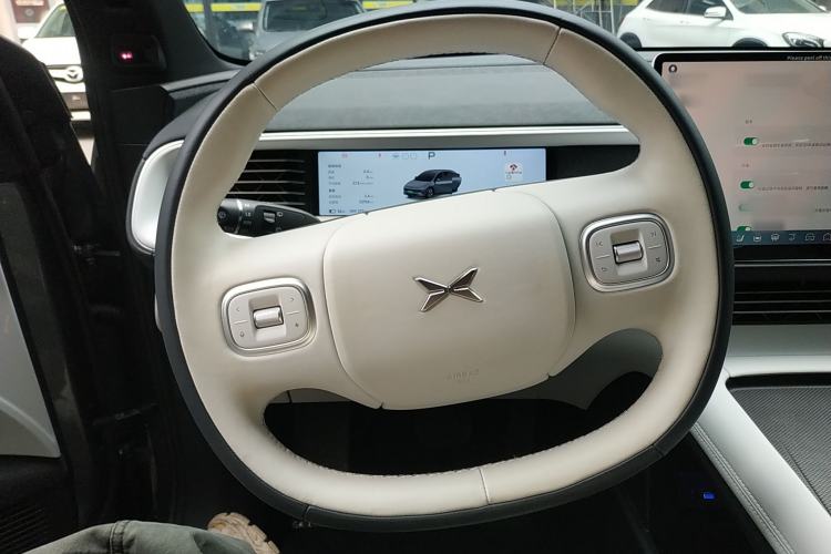 Used XPeng G6 2023 755 Ultra-Long Range Pro Steering Wheel