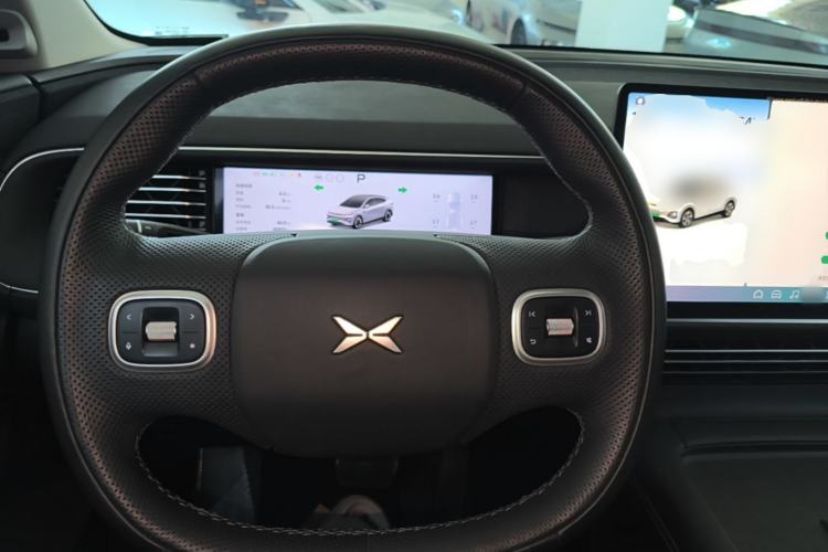 Used XPeng G6 2023 755 Ultra-Long Range Max Steering Wheel