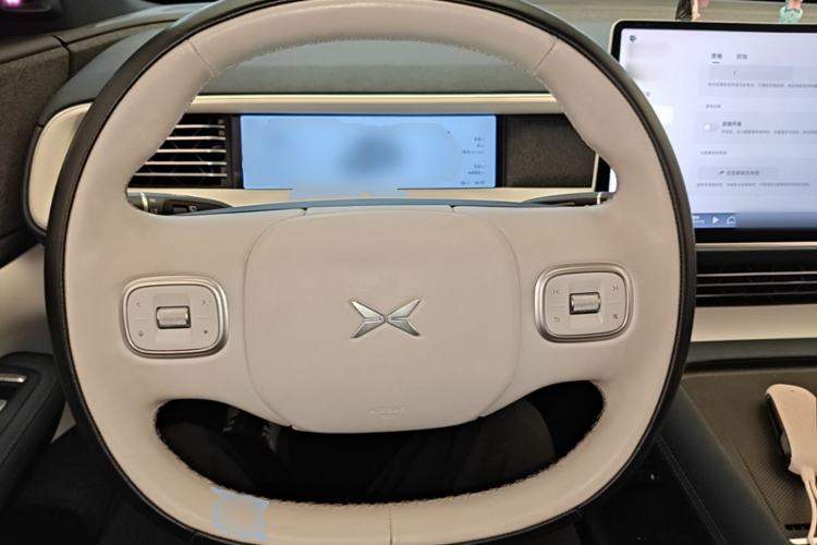 Used XPeng G6 2023 755 Ultra-Long Range Max Steering Wheel