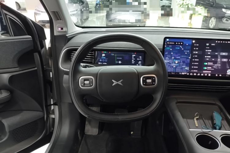 Used XPeng G6 2023 755 Ultra-Long Range Max Steering Wheel